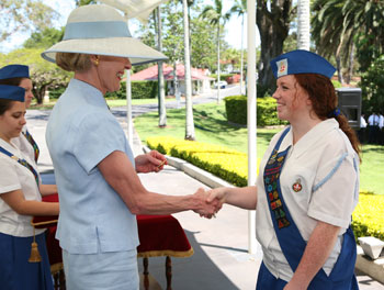 Kelly Holcroft receiving her Queen’s Award from Governor Quentin Bryce. Photo courtesy Girls’ Brigade