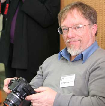 Lutheran Pastor Greg Vangsness brushes up on his photography skills at the ARPA training day. Photo by Mardi Lumsden 