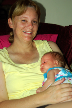 Proud mum Gaye with baby Hannah. Photo courtesy of Wesley Mission Brisbane