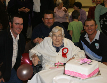 Ivy Fox celebrates 100 years with family and friends. Photo courtesy of Debbie Bodley