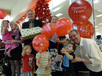 UnitingCare Target gift appeal launch at North Lakes on 15 November. From left: Dr Narelle Dawson-Wells, The Hon Dean Wells, State Member, Councillor Julie Greer, Moreton Bay Regional