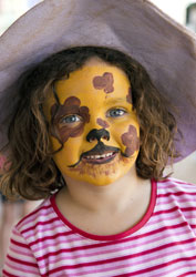 Maggie Caskey enjoys the face painting. Photo by Kirsty Cox, Paisley Passion Photography
