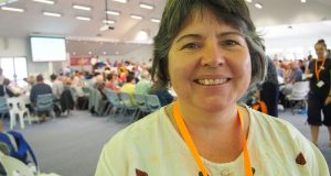 Rev Heather den Houting at the 32nd Synod. Photo by Holly Jewell.