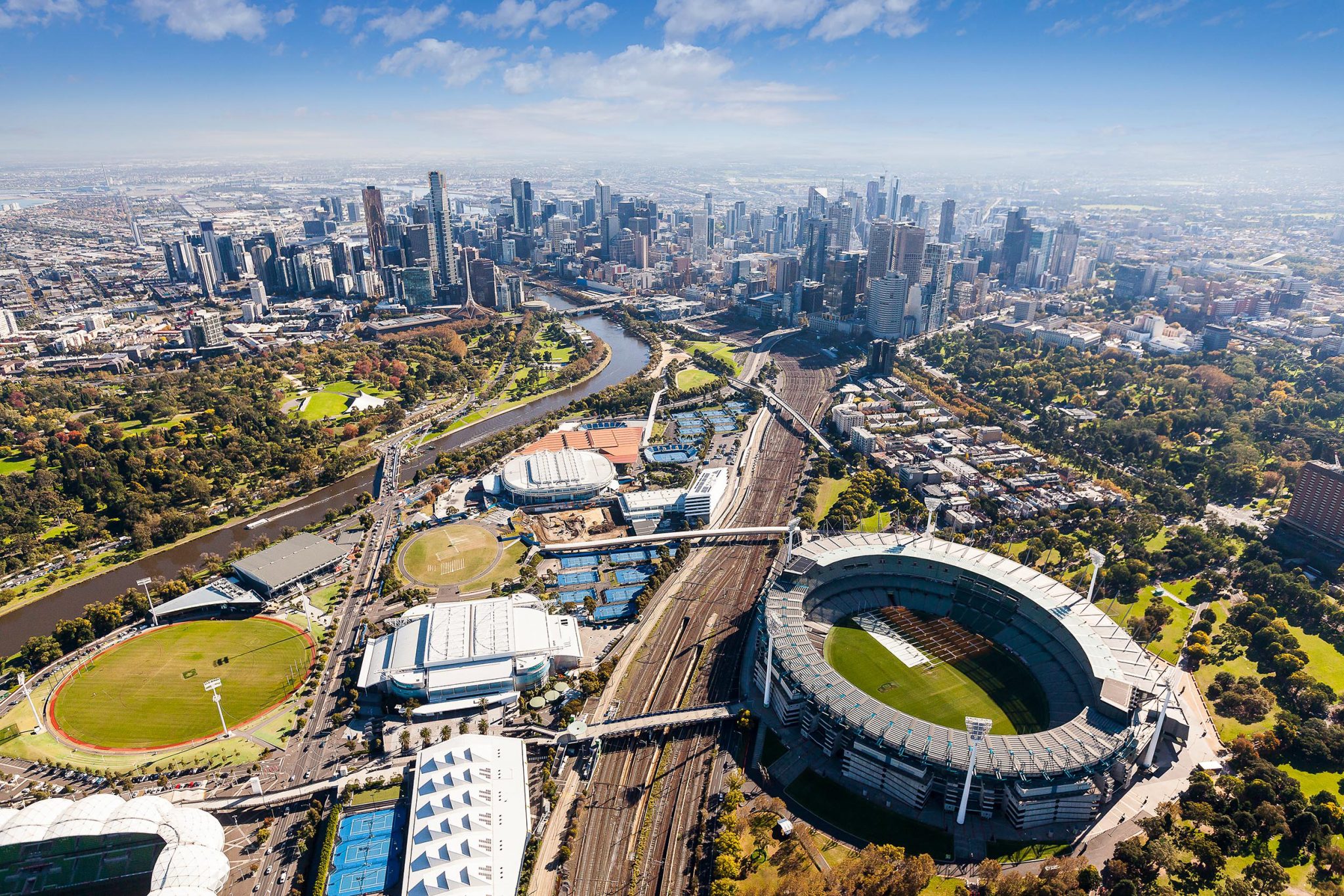 Melbourne aerial view Q5Y279W JourneyOnline melbourne-aerial-view-q5y279w-journeyonline